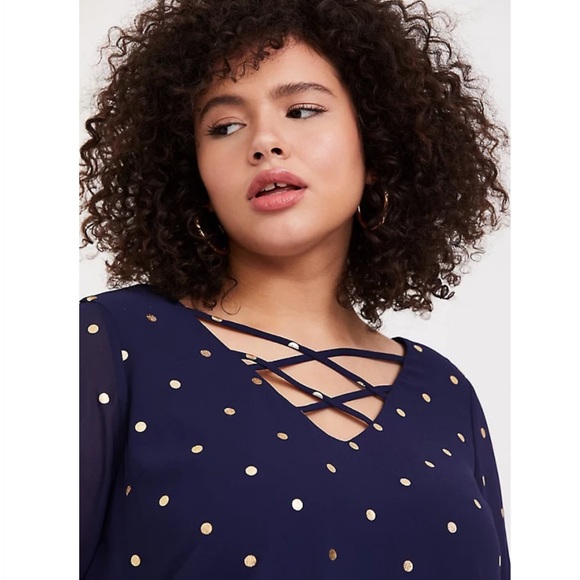 Torrid CHIFFON LATTICE BLOUSE 0 - Picture 4 of 6